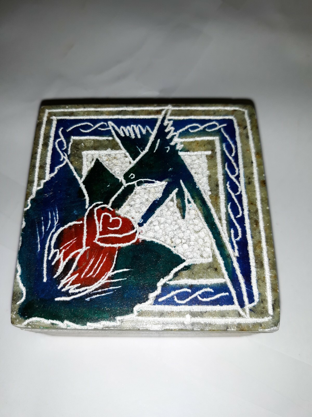 SOAPSTONE Square TRINKET BOX Etched Heavy Stone /HUMMINGBIRD & Flower Blossom