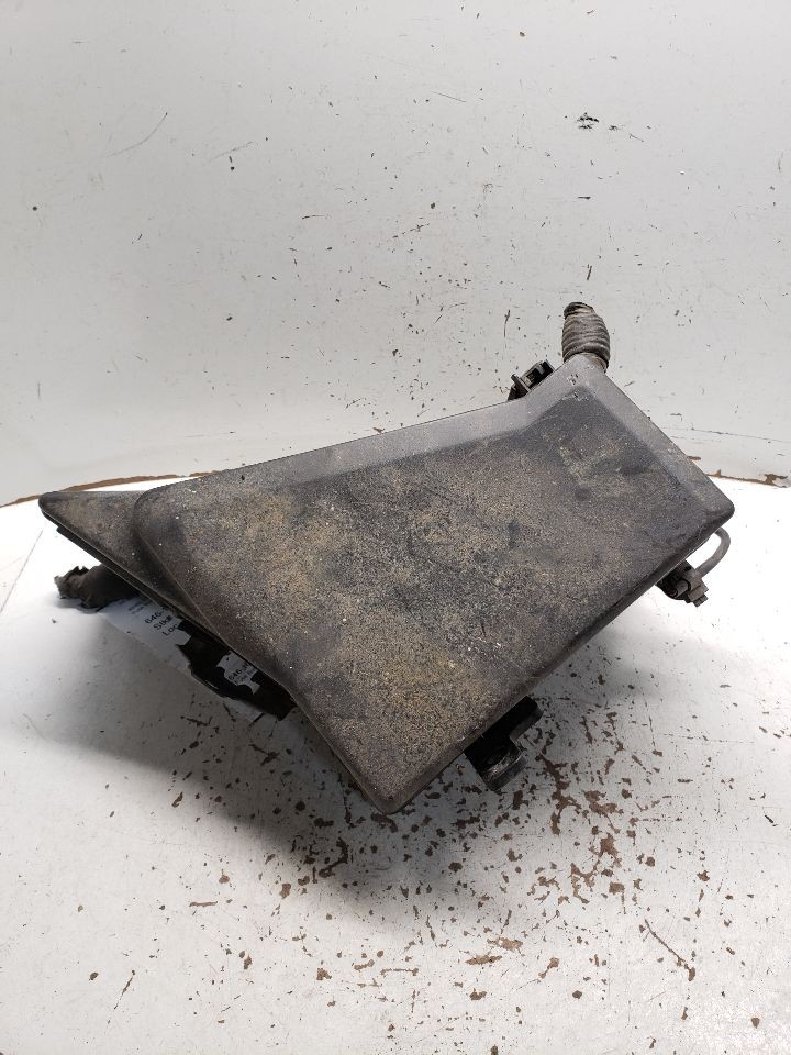 Used Fuse Box Engine fits: 2005 Subaru Legacy engine compartment 3.0 Grade A