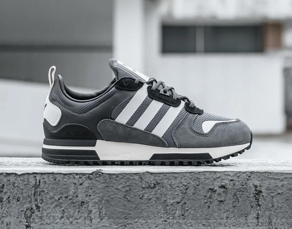 Adidas Original ZX 700 HD Men’s Running Shoe Athletic Sneaker Gray Footwear NEW