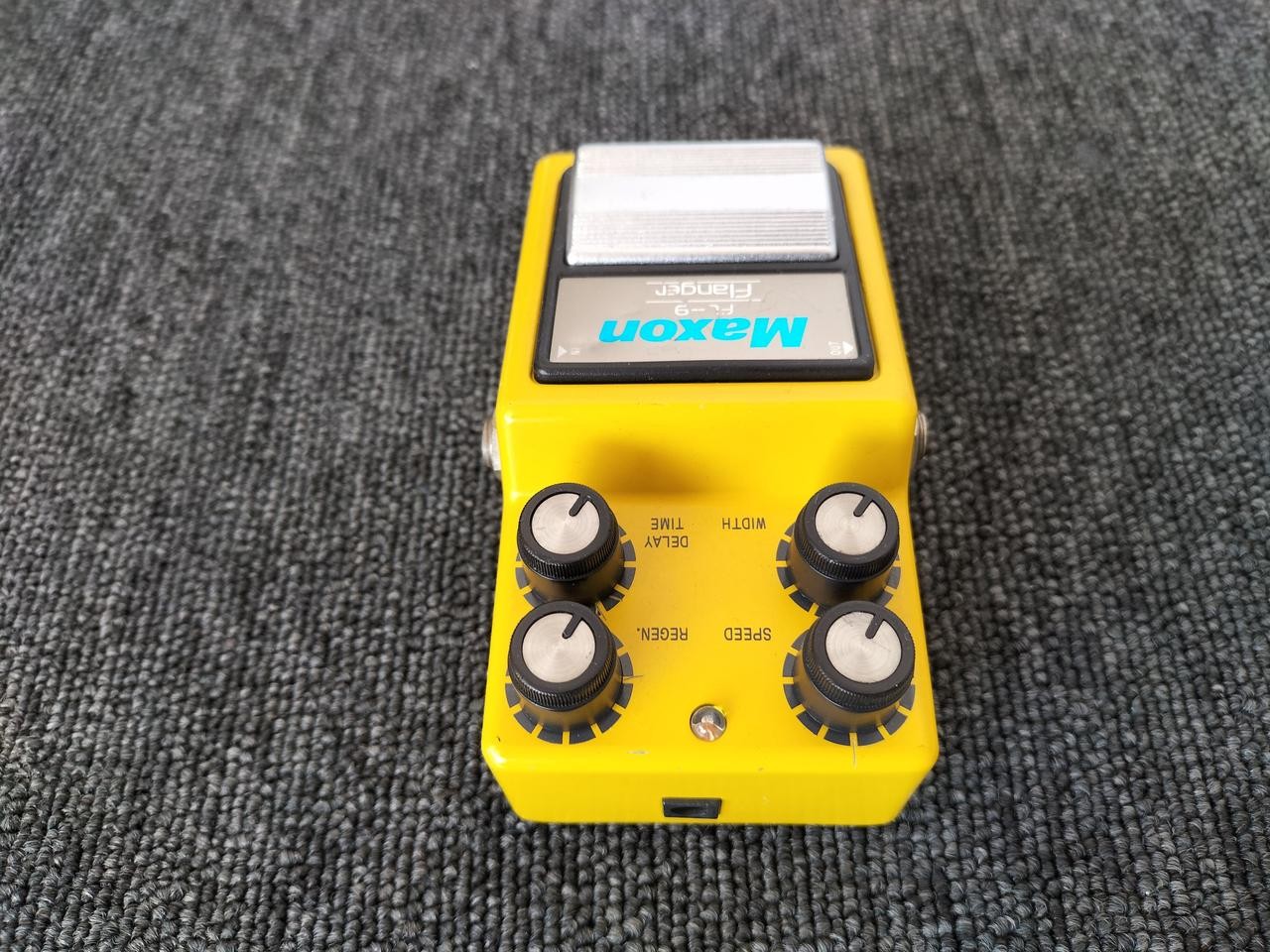 MAXON FL-9 Effector