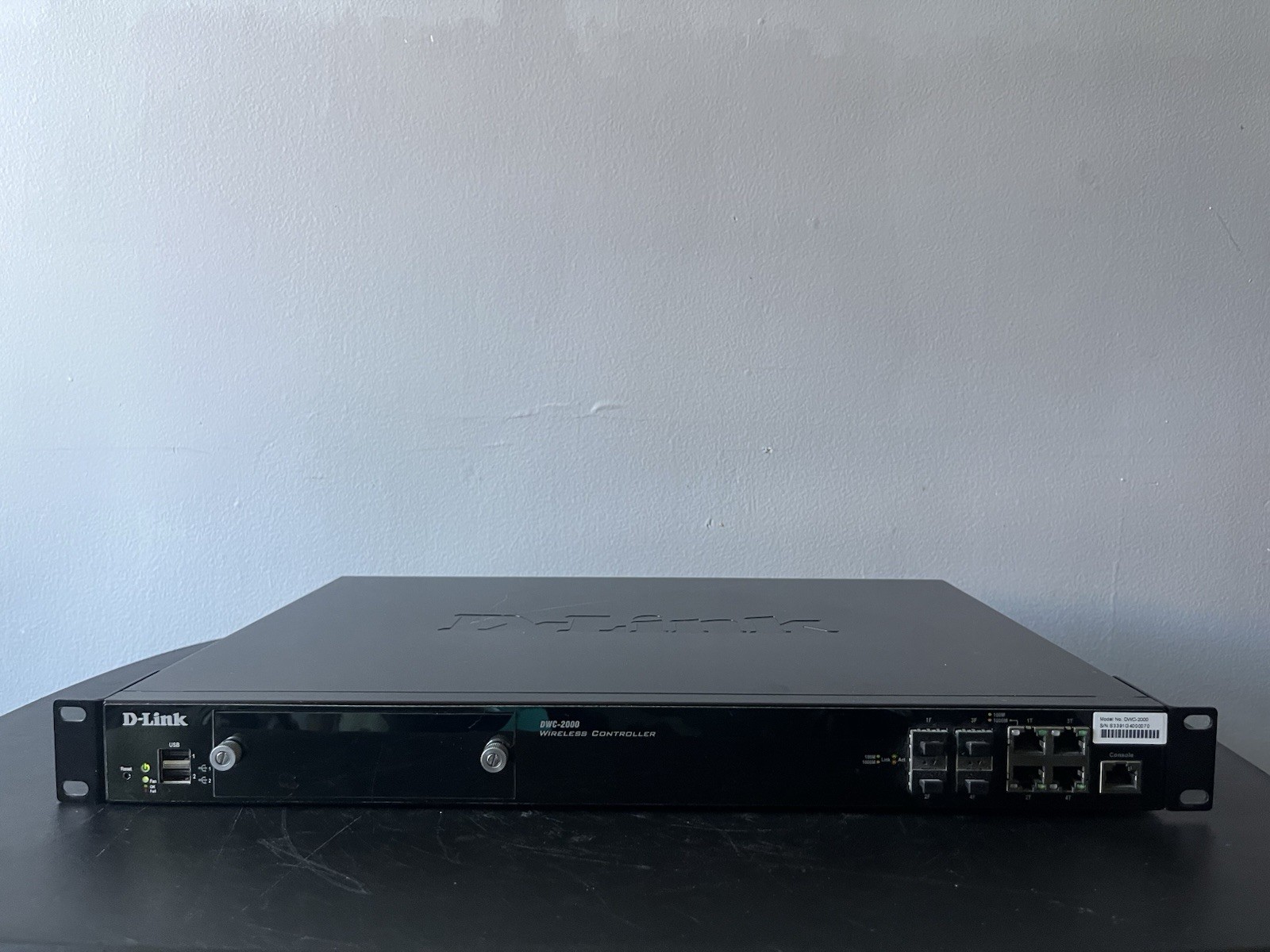 D-Link DWC 2000 Wireless Controller W 64 AP LIC Wireless LAN Manager - WORKS