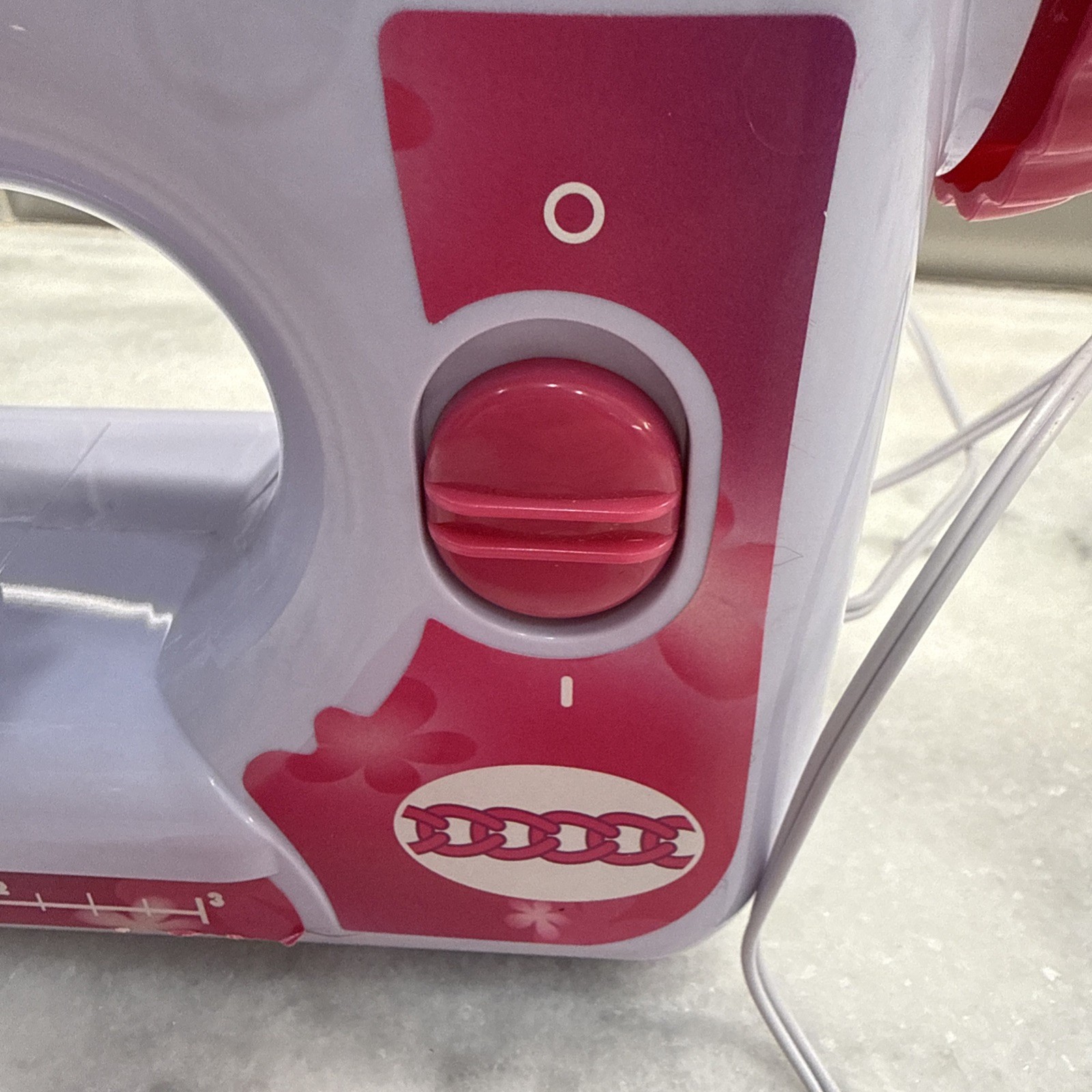 Singer EZ Sewing Machine Stitch Kids Toy