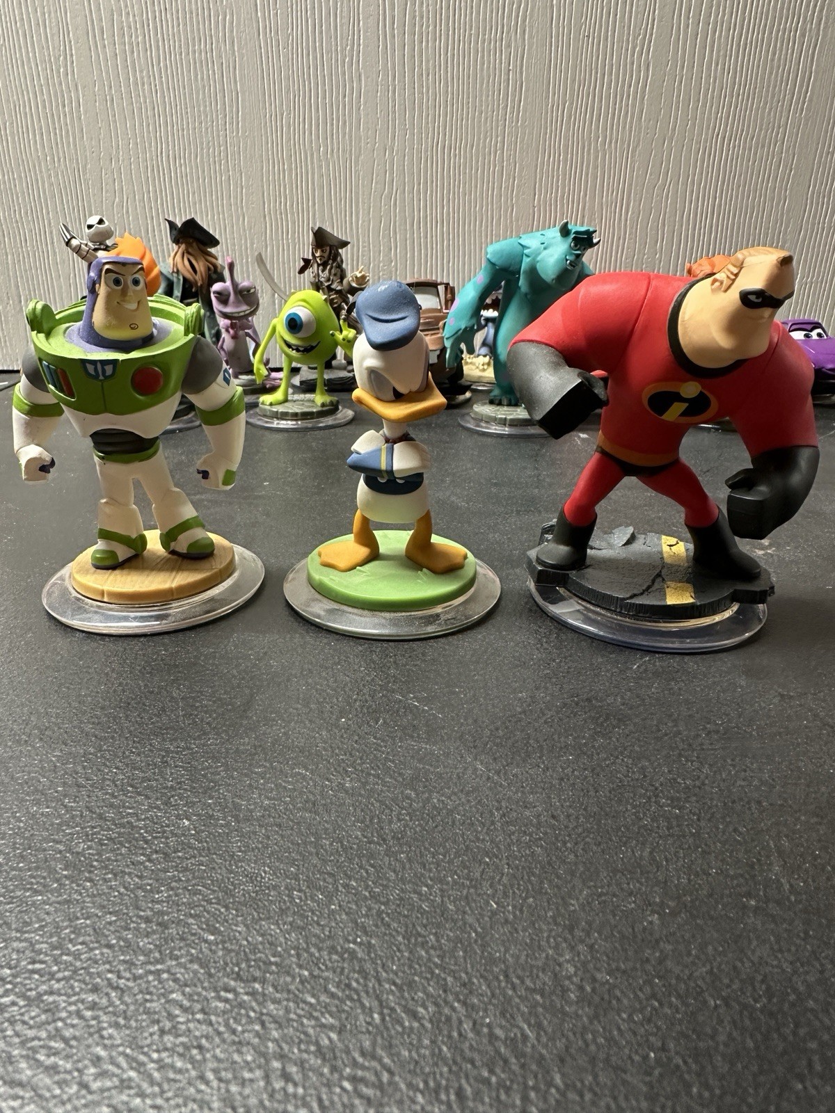 Disney Infinity Large Lot 19 Characters Plus Extras