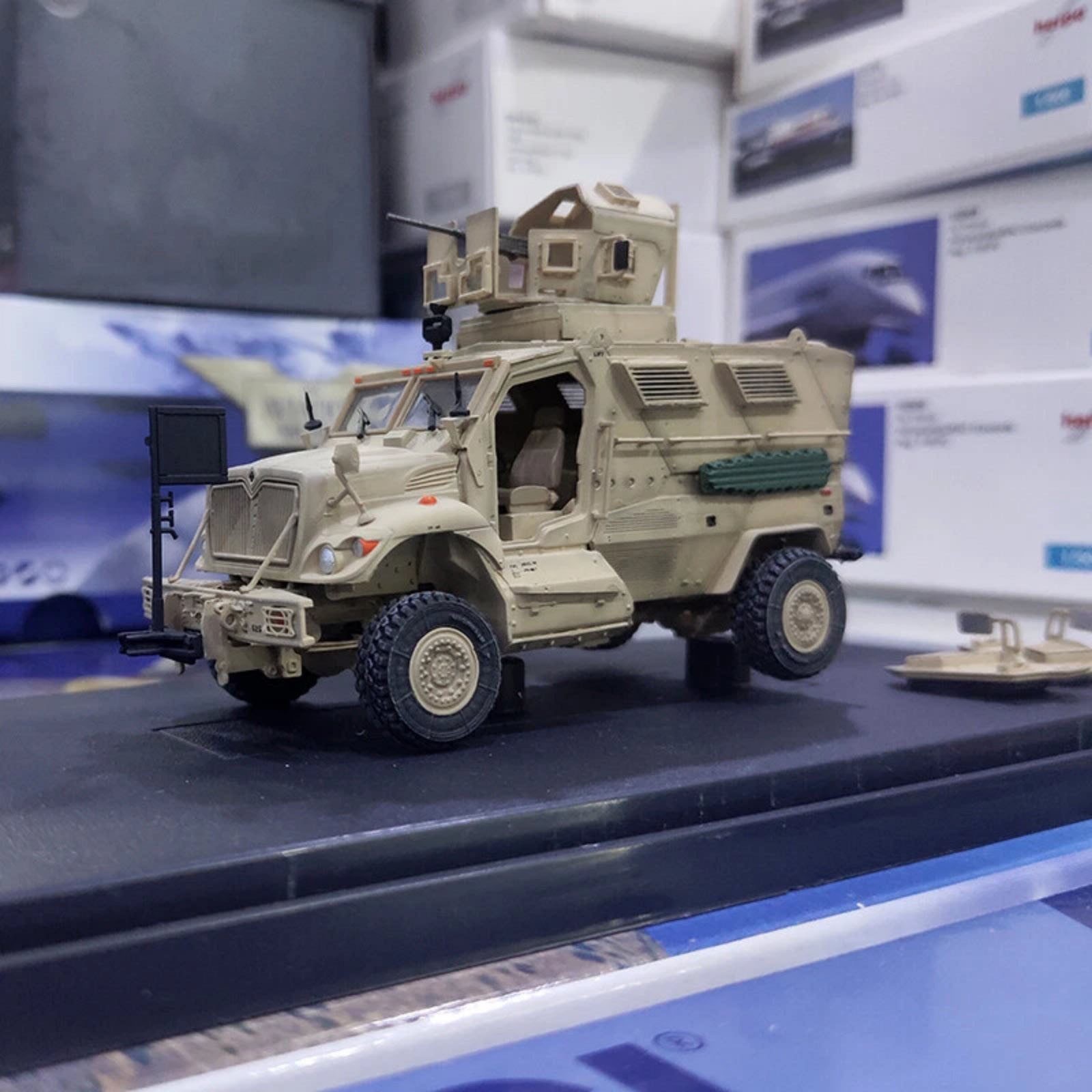 4.3in M1224 US MaxxPro Mine Resistant Anti Ambush Vehicle Finished Model Toy Set