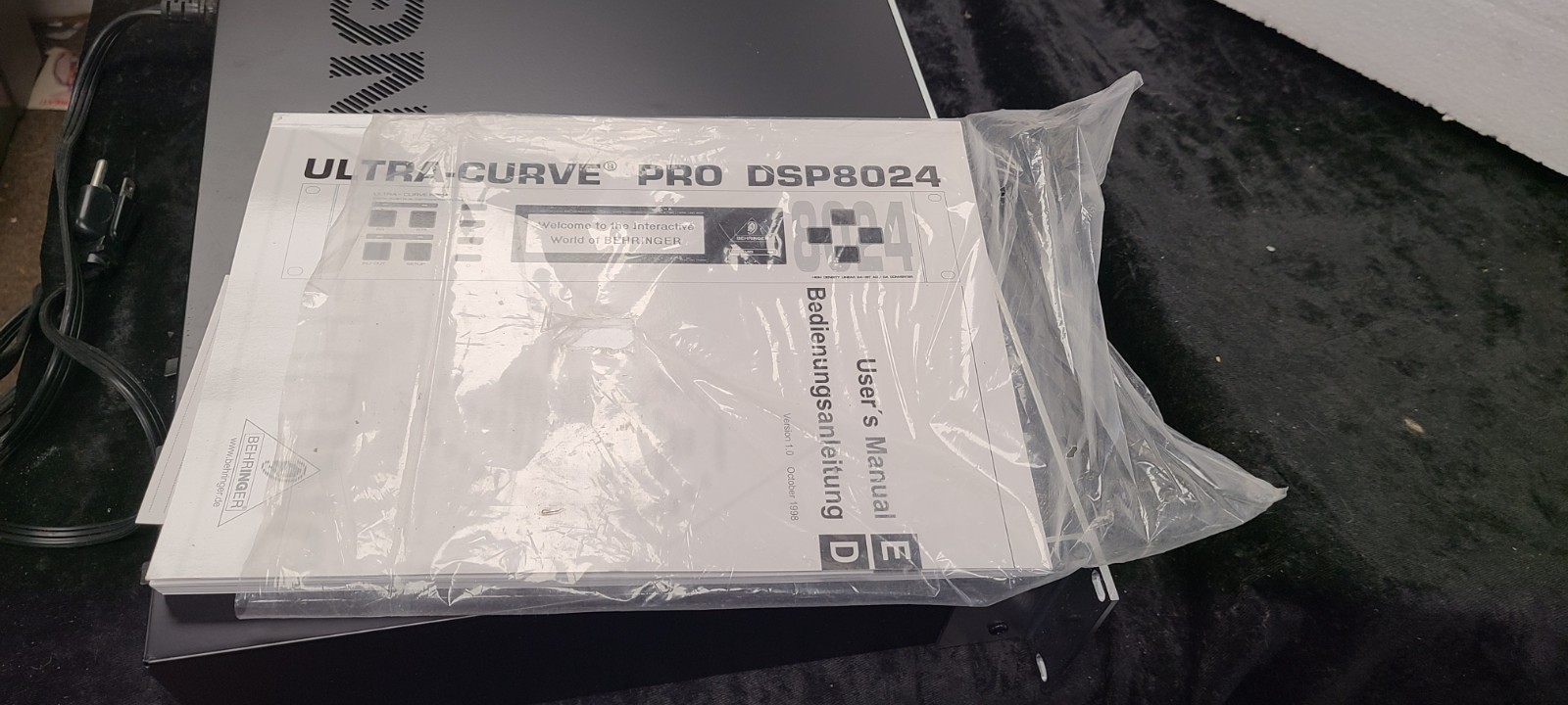 BEHRINGER Model DSP 8024 Ultra-Curve Pro Digital 24-Bit Dual-DSP Mainframe