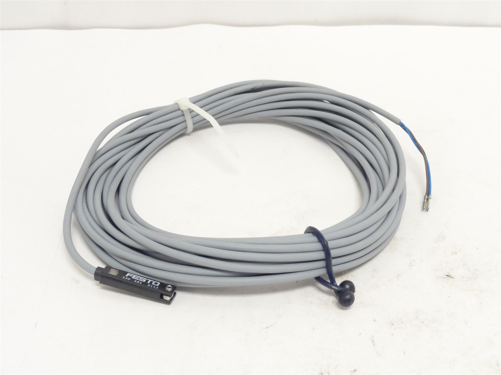 253066 New-No Box; Festo SME-8-K-7.5-LED-24 Magnetic Reed Position Sensor 24VDC