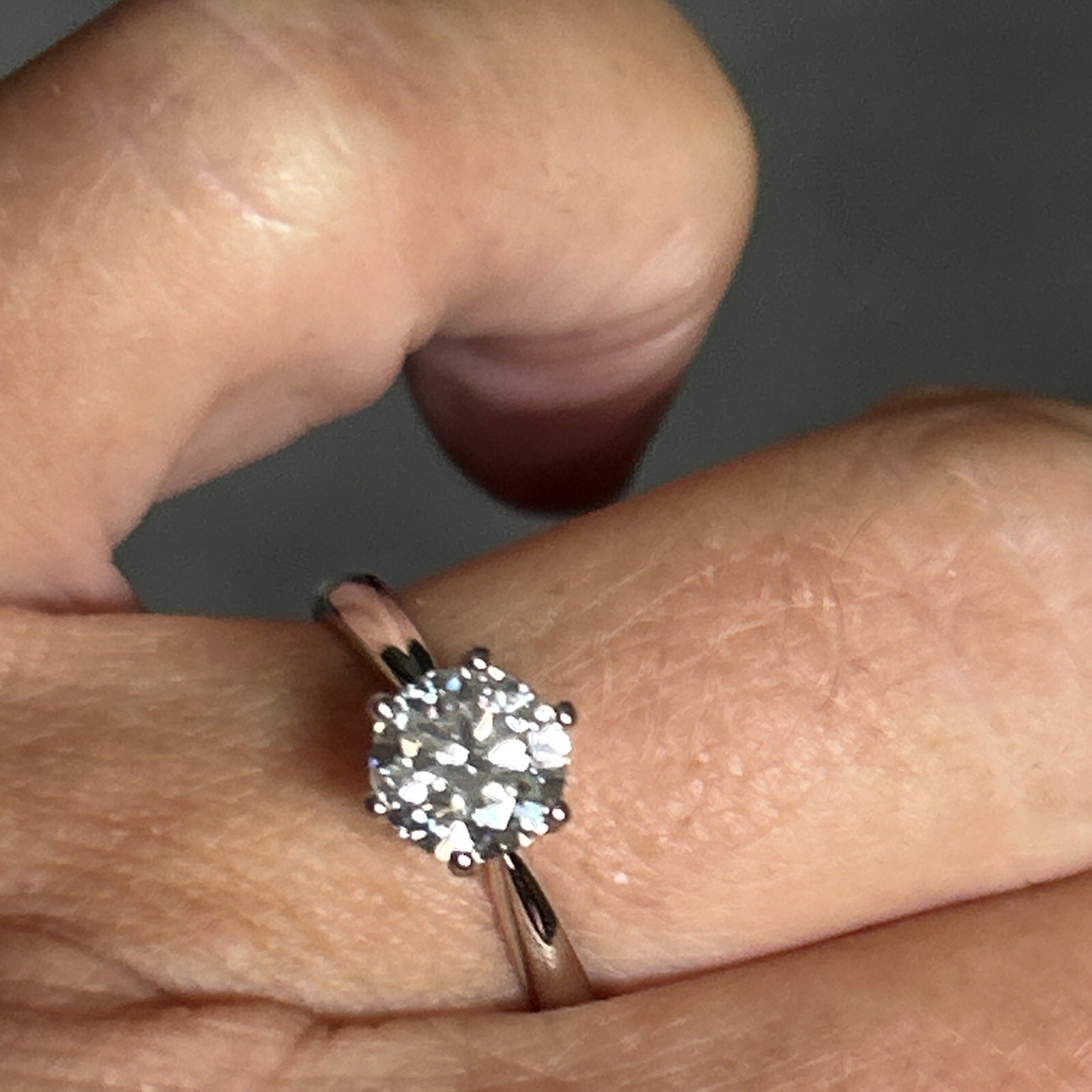 Gorgeous 925 Silver Moissanite Solitaire Ring /Size M/ N / 1ct