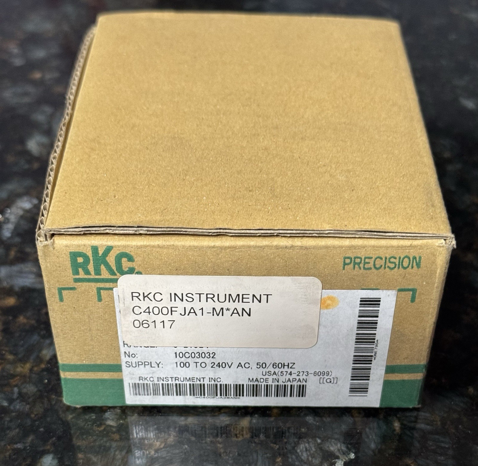 RKC Instrument  C400 C400FJA1-M*AN Temperature Controller