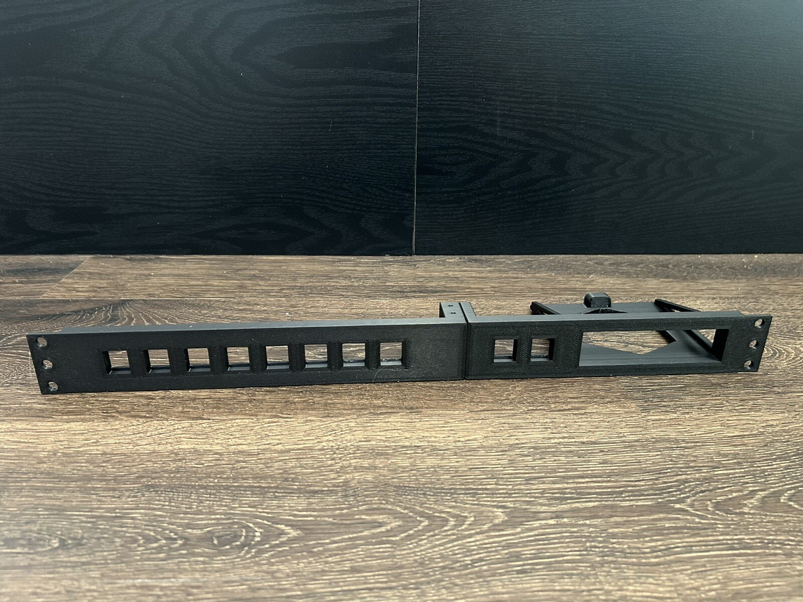 19” Server Rack Mount For TP Link OC200 And 10 Keystone Slots