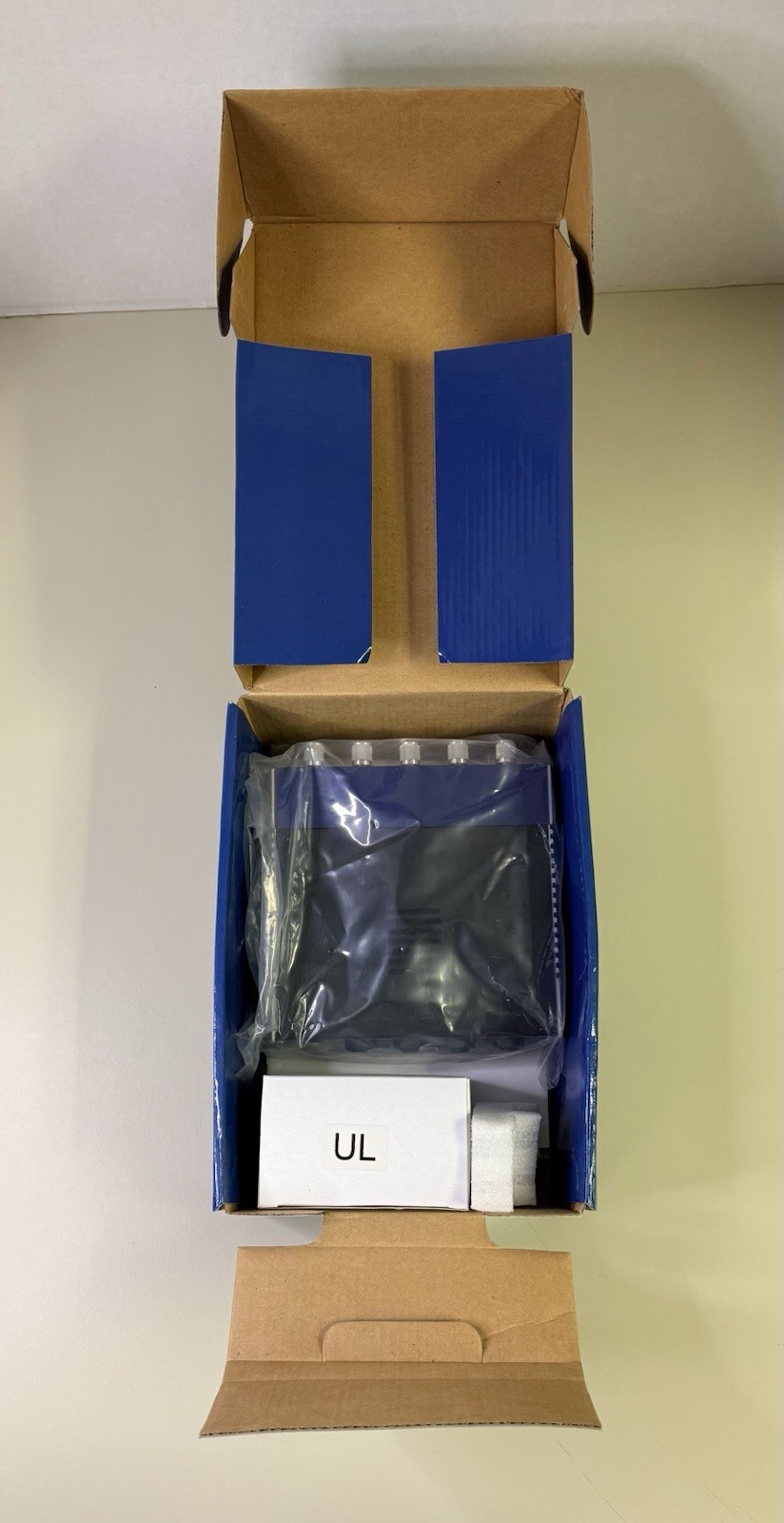 PreSonus HP4 4-Channel Headphone Amplifier Distribution System w/ Box