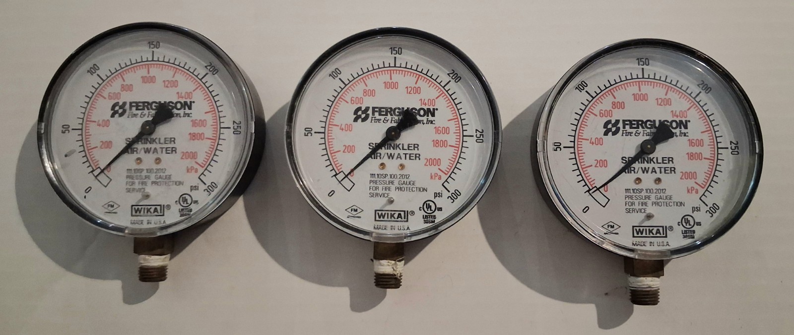 4" Ferguson Fire and Fabrication Air/Water 0-300 psi Pressure Gauge $18.99 Each