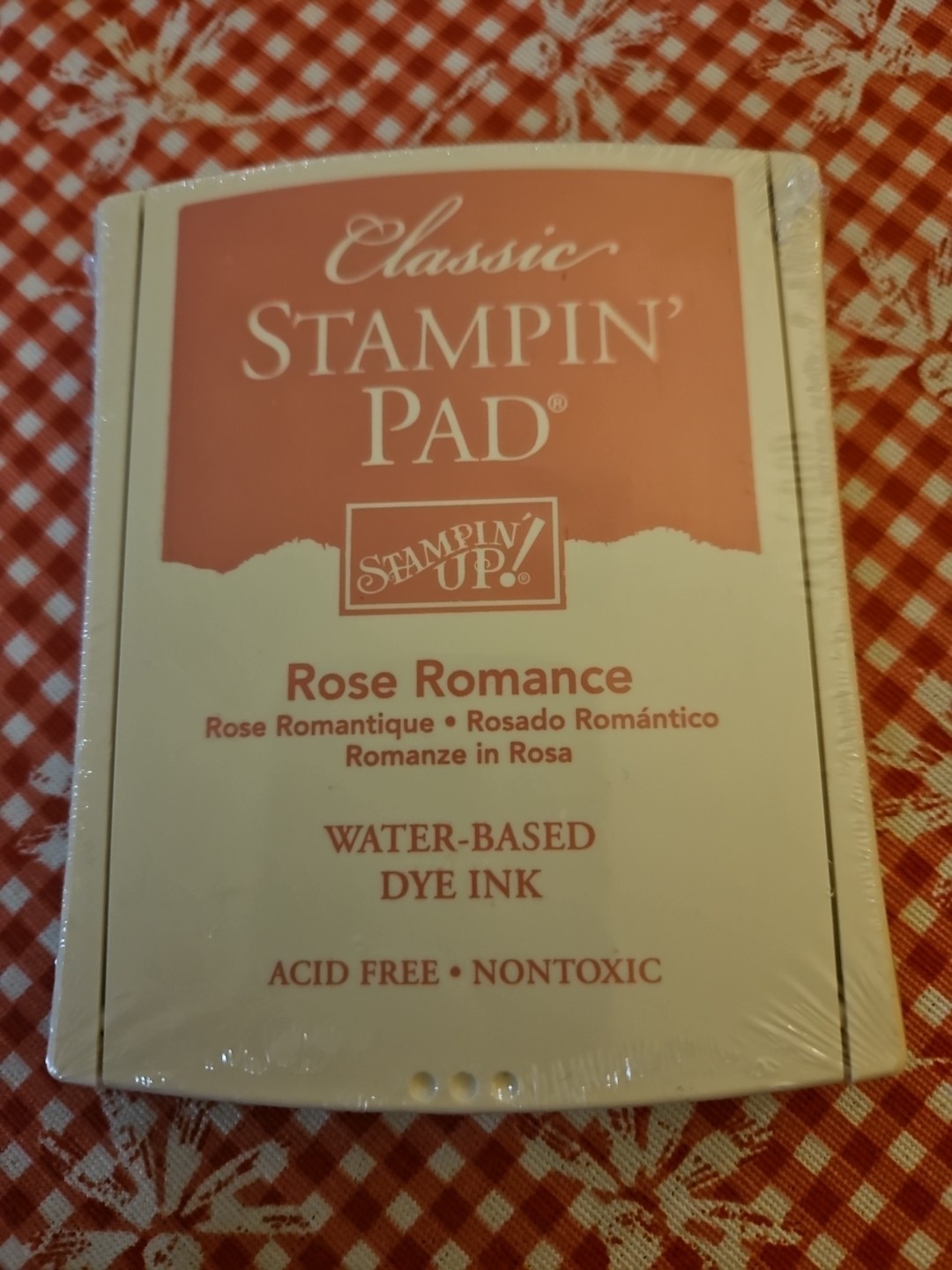 Classic STAMPIN Pad 'ROSE ROMANCE' Sealed Never Used. Smoke & Pet Free Home.