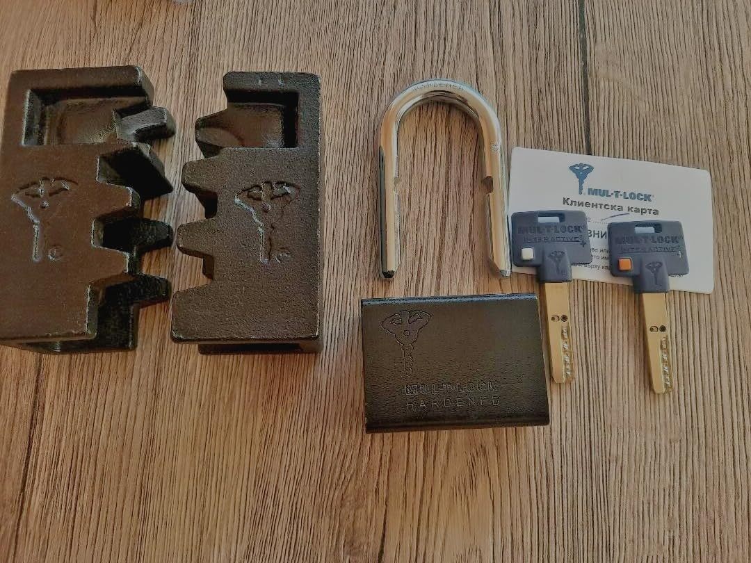 MUL-T-LOCK "C-10" /Interactive + / High Security Padlock With Hasp