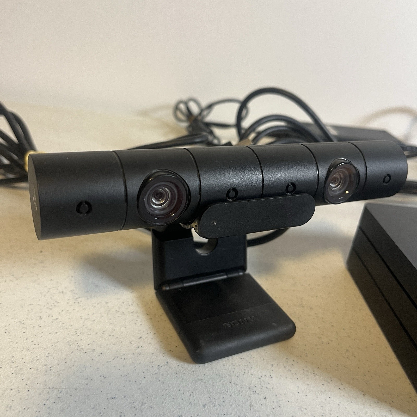 Playstation 4 PS4 VR Processor Unit and Camera (w/wires) - Tested & working!