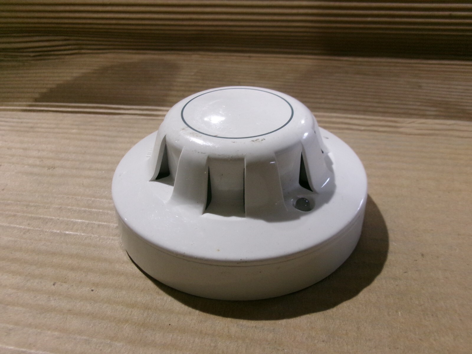 Thorn ISN-550P/920096 550 Series Analog Addressable Photoelectric Smoke Detector