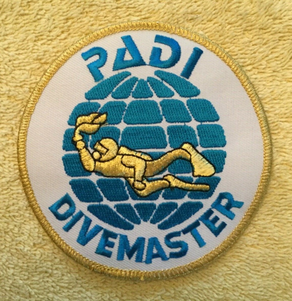 PADI RESCUE DIVER & DIVEMASTER SCUBA PATCHES