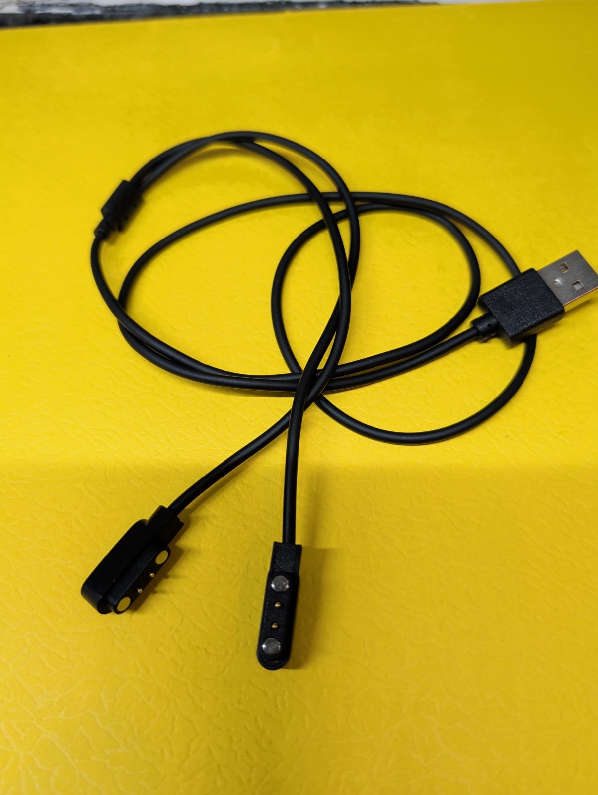 1 USB to Dual Dog Bark Charging Cord Magnetic No Box