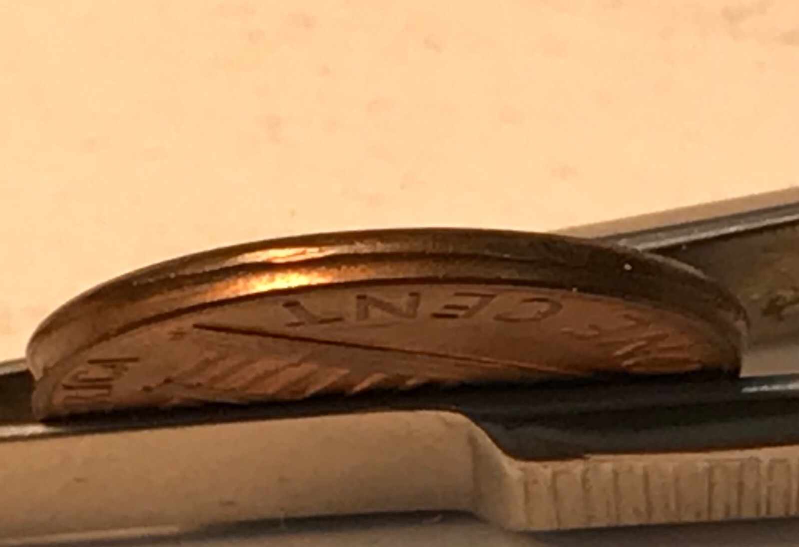 1973-D LINCOLN Cent tilted partial out of collar ERROR BU RD