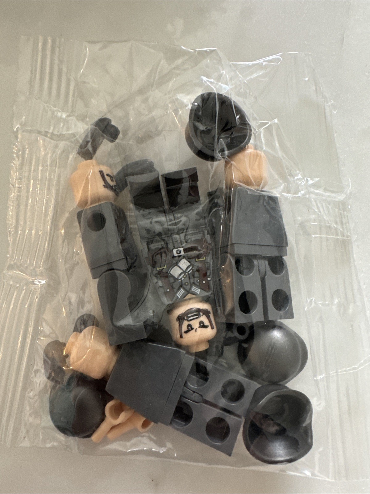 New In Package Lot of 4 LEGO WW2 Soldiers with 4 Rifles Minifigures