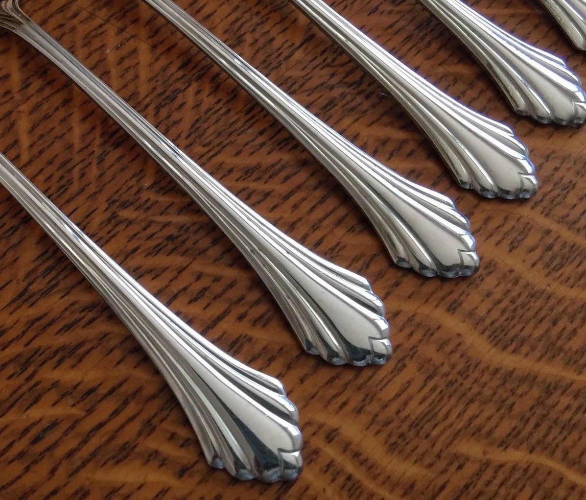 ONEIDA - BANCROFT - USA Silverware  * YOU CHOOSE / CHOICE * STAINLESS FLATWARE
