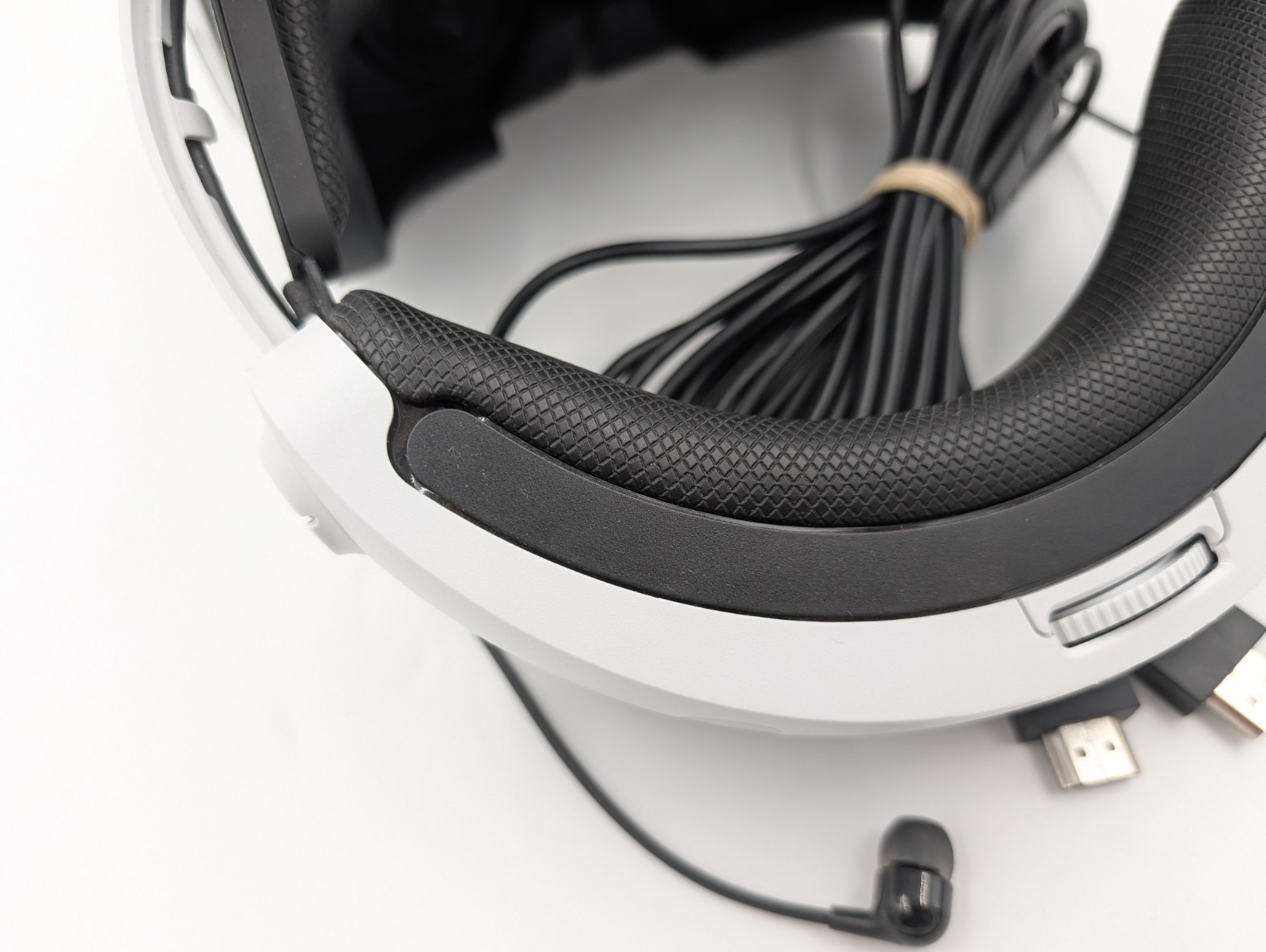 Sony PlayStation PS VR1 Headset Only (No Processor) - ZVR2 Version (260066)