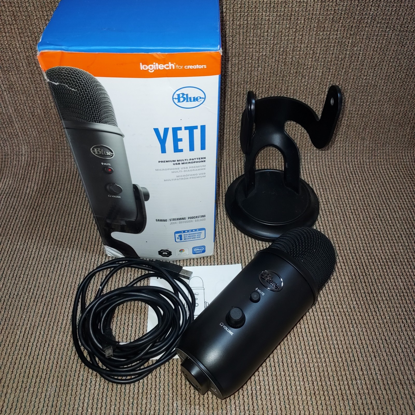 (USED) LOGITECH BLUE YETI USB MICROPHONE BIDIRECTIONAL - READ