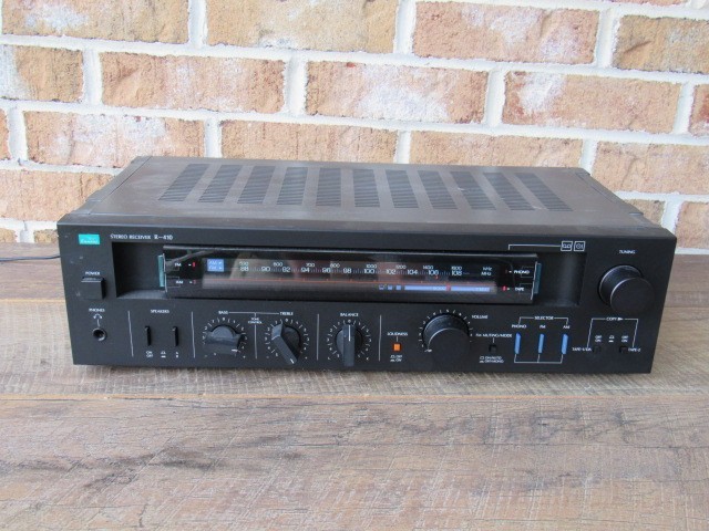 VINTAGE BLACK SANSUI R-410 AM/FM STEREO RECEIVER AMPLIFIER PHONO INPUT JAPAN 410
