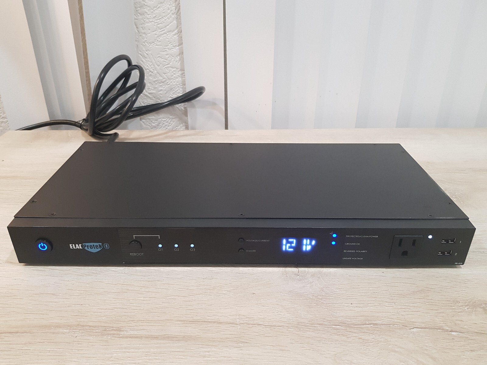 ELAC Protek PR-81B 9 Outlet Surge Protector, Power Conditioner-Bluetooth App