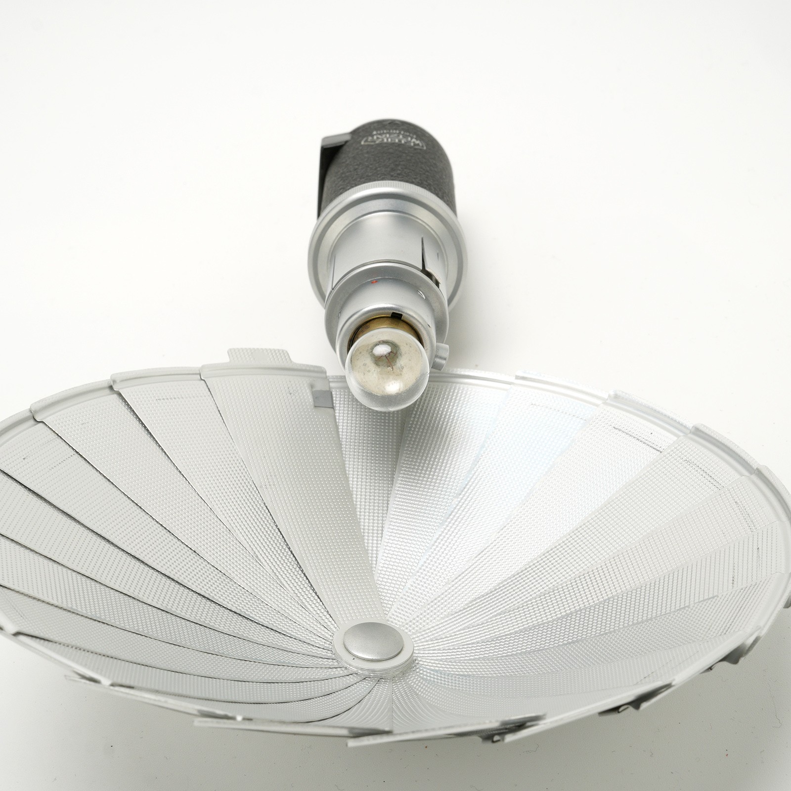 Leica Leitz Wetzlar CEYOO Flash 15500