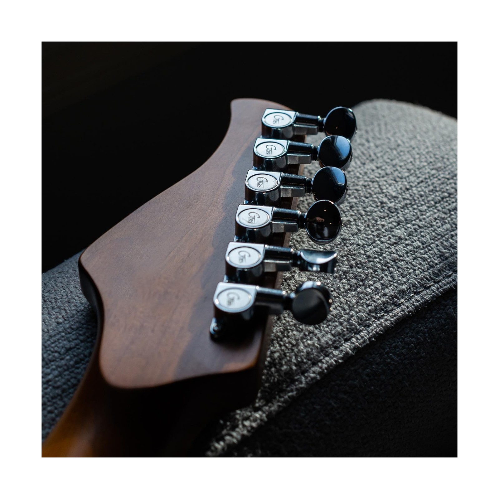 GTRS S800 Smart Electric Guitar Kit with Effects System, HHS Pickup, Loop Dru...
