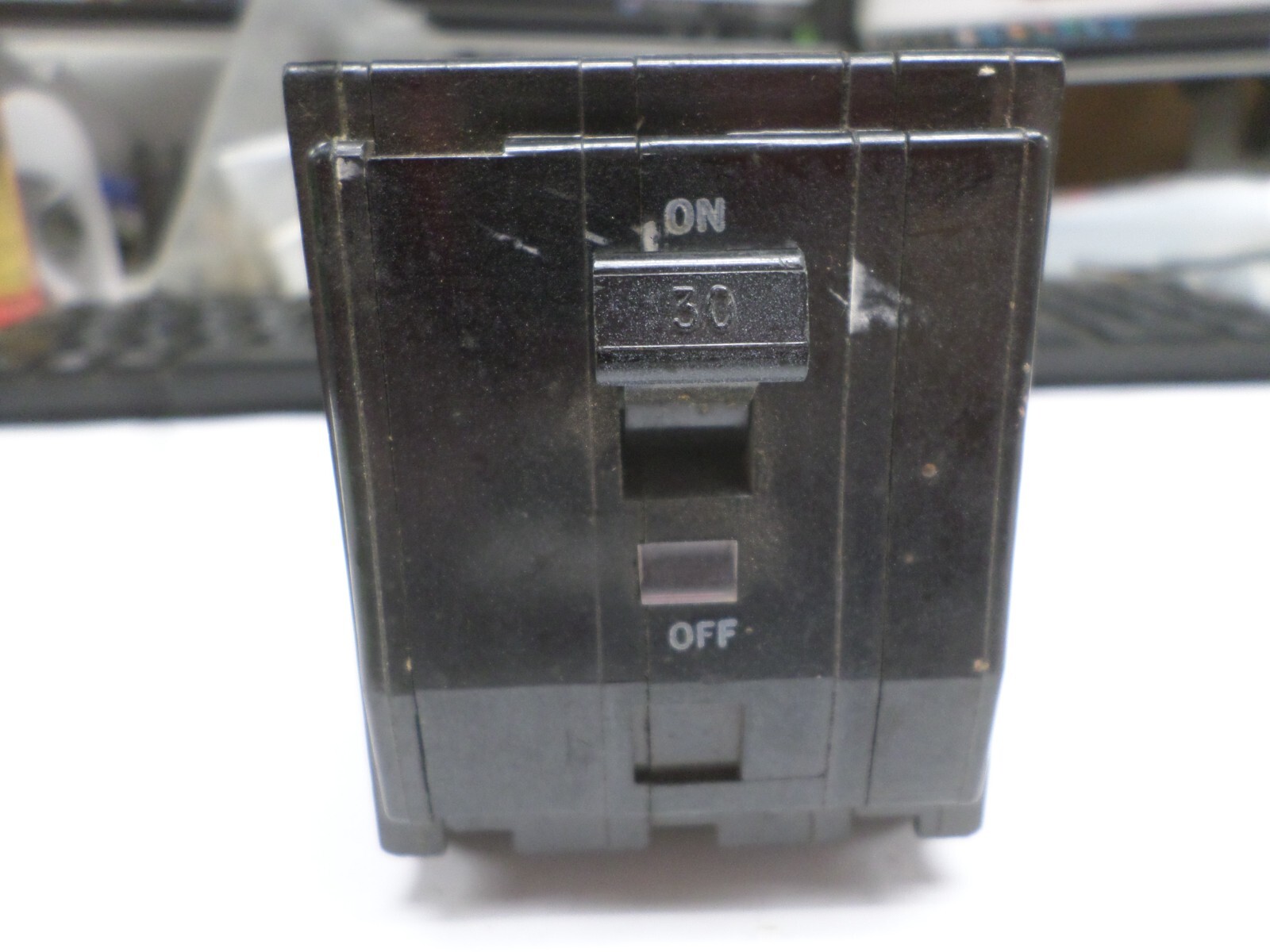 Square D LK-101 30 Amp Circuit Breaker 3 Pole Type Q0, 240VAC