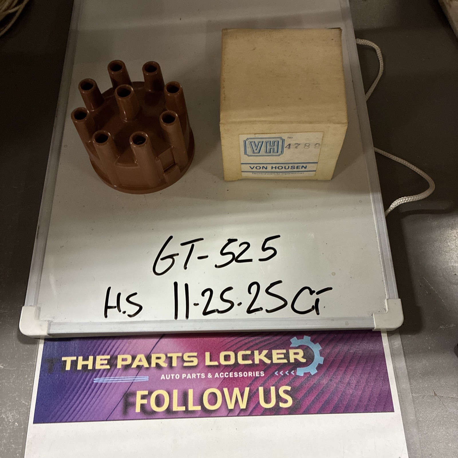 (1) NOS 4689 Von Housen Distributor Cap, Genuine VH, Vintage, Obsolete