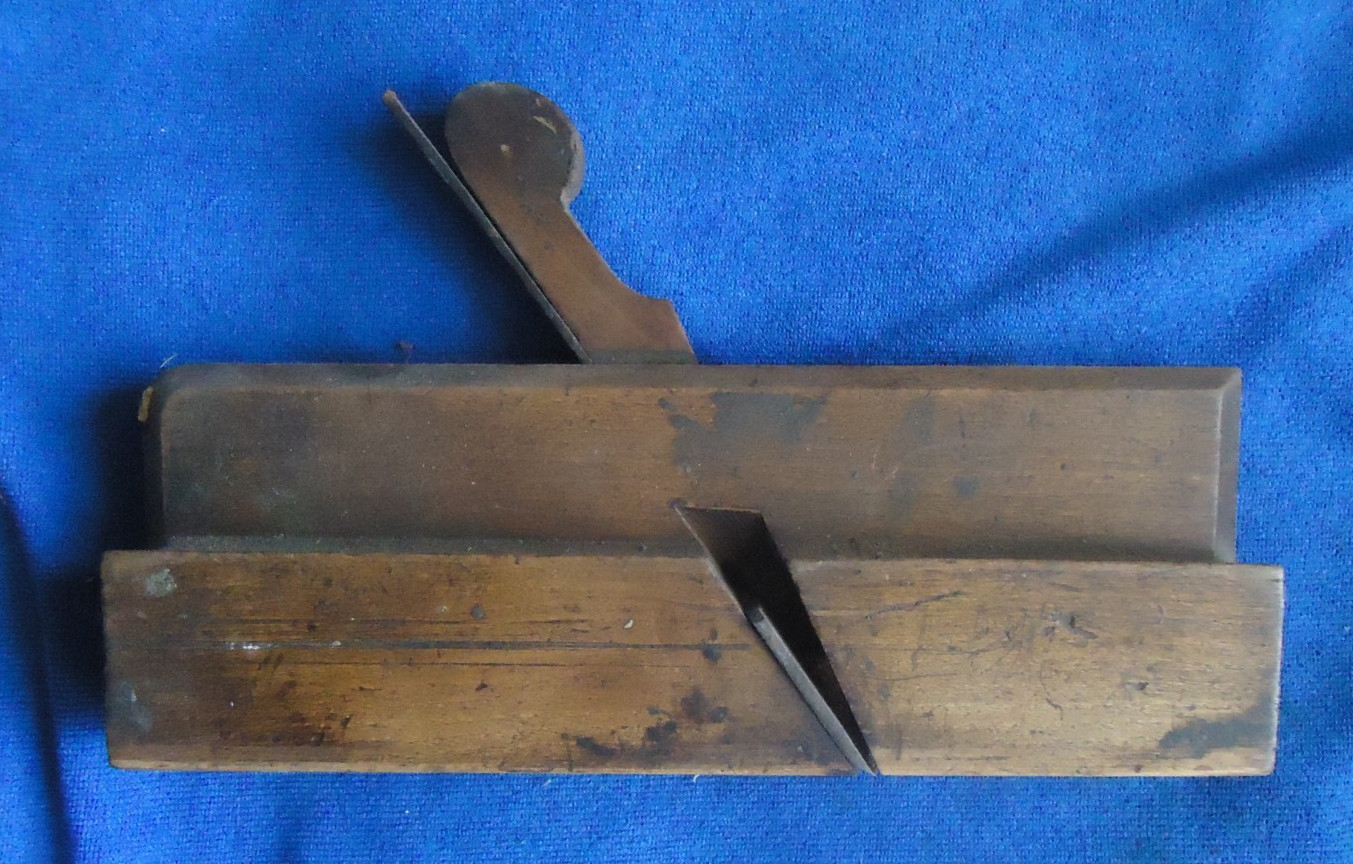VINTAGE 9.5" ANTIQUE WOODEN MOULDING PLANE BY John Green - ref2 (4)