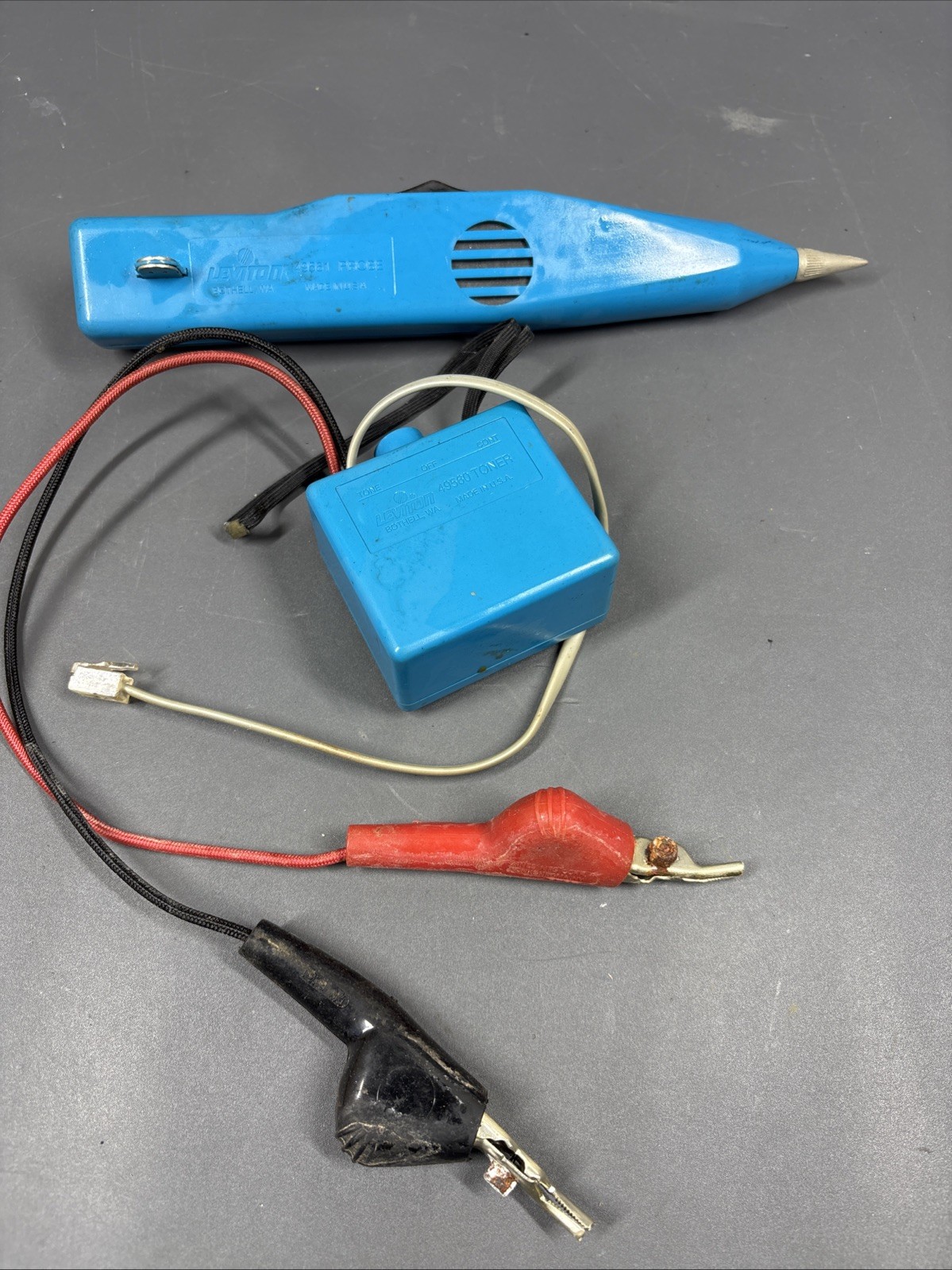 Leviton 49560 Toner Circuit Tester Amplifier Probe Kit Cable Tracker