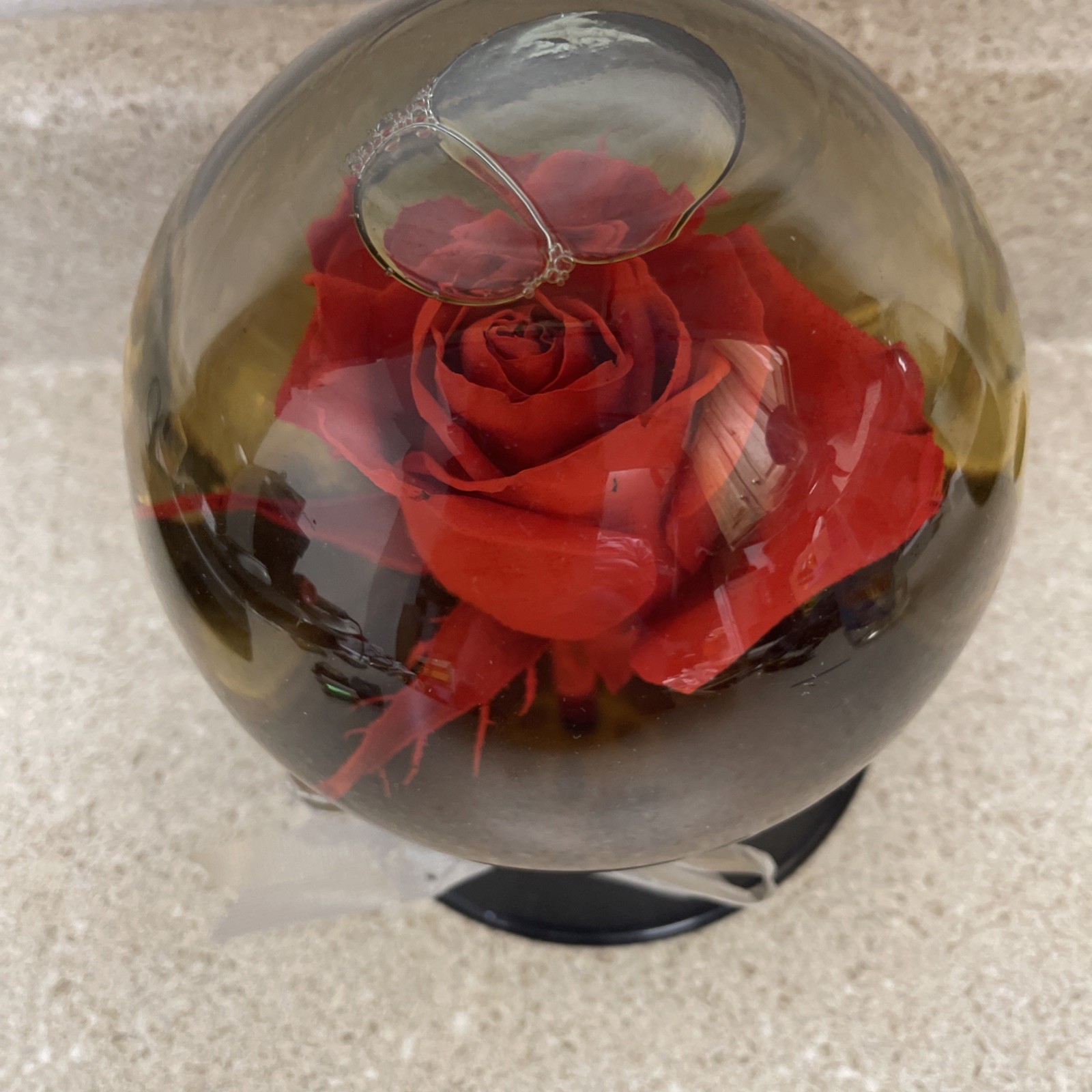 Forever Bill Doran Red Rose Globe. Made In Mexico