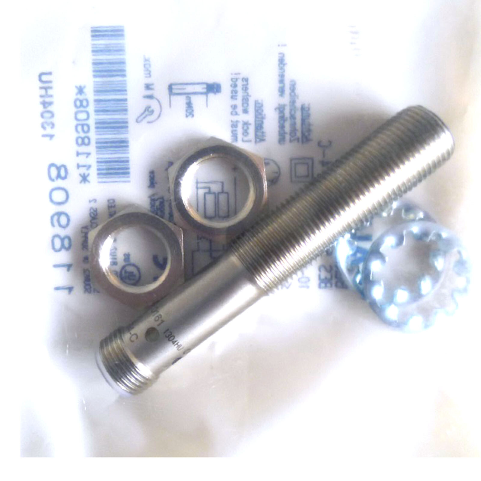 BALLUFF BES M12MI-PSH80B-S04G（BES01ZN）Inductive Standard Sensors PNP New