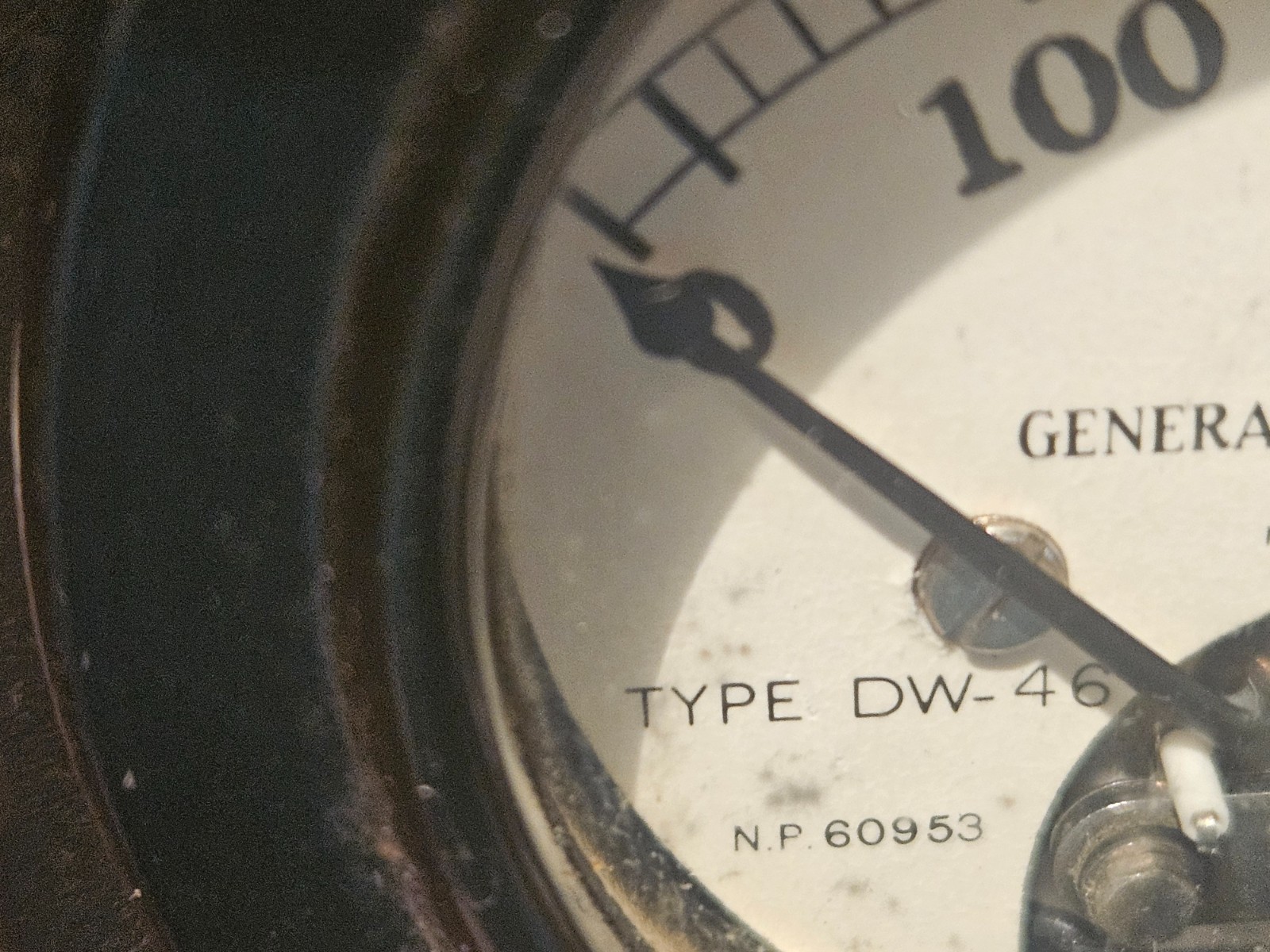 General Electric / U S ARMY / Type DW-46 Panel Meter 0-250 AC Milliamperes