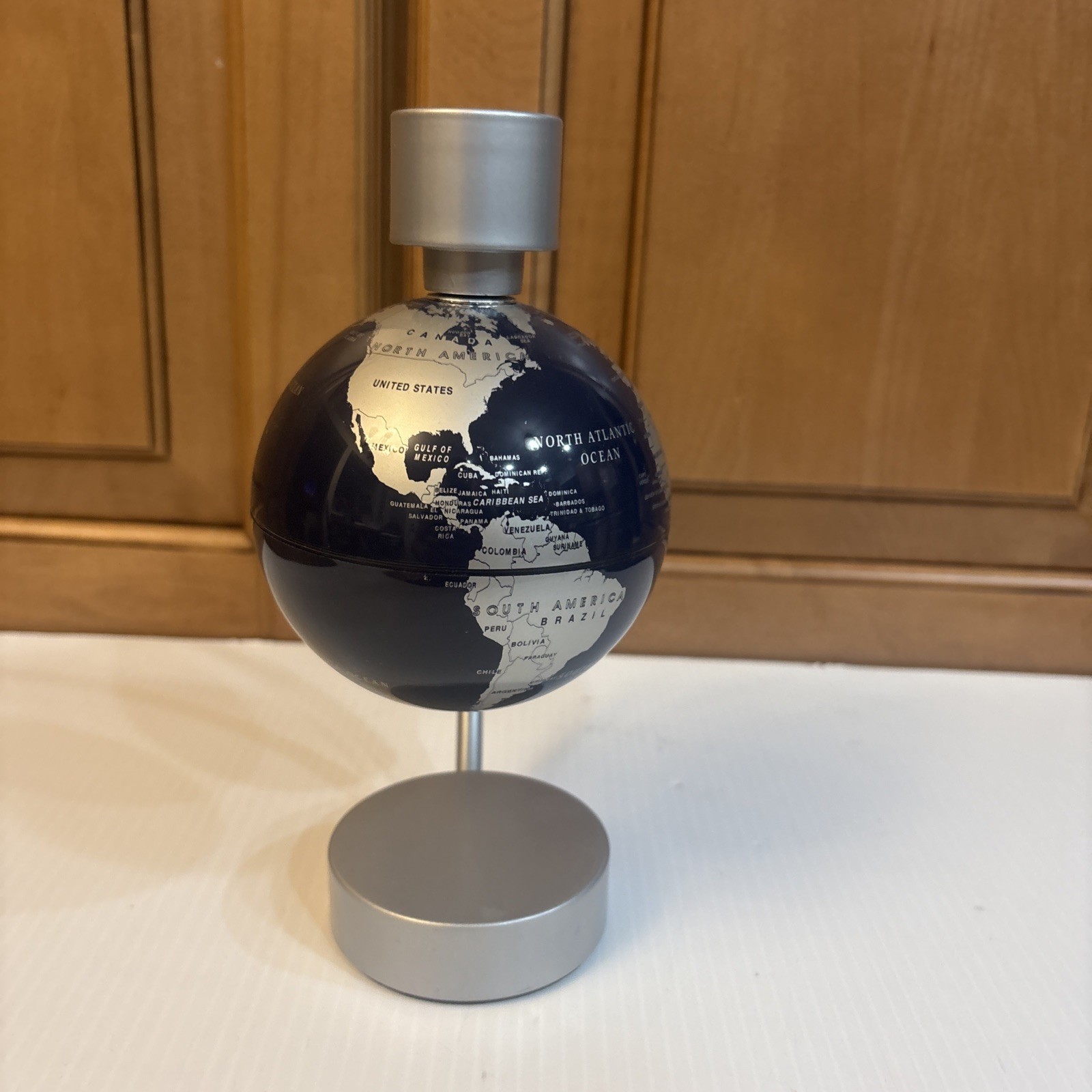 Stella Nova Magnetic Globe