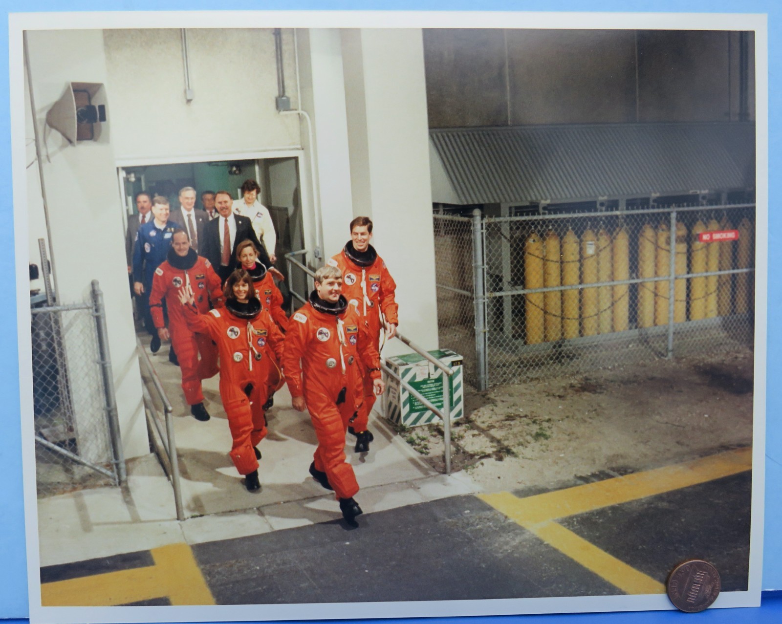 NASA PRESS PHOTO vtg STS-32 COLUMBIA Astronaut Crew Departs Operations Building
