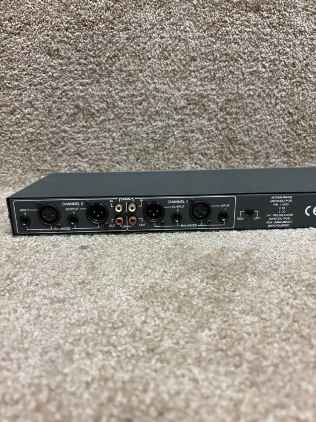 ART 341 Dual 15 Band EQ