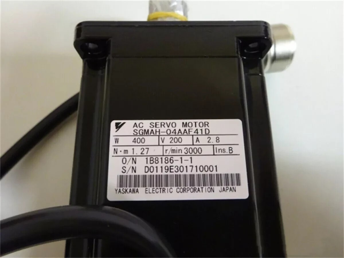 SGMAH-04AAF41D New Yaskawa Servo Motor IN STOK ship by UPS