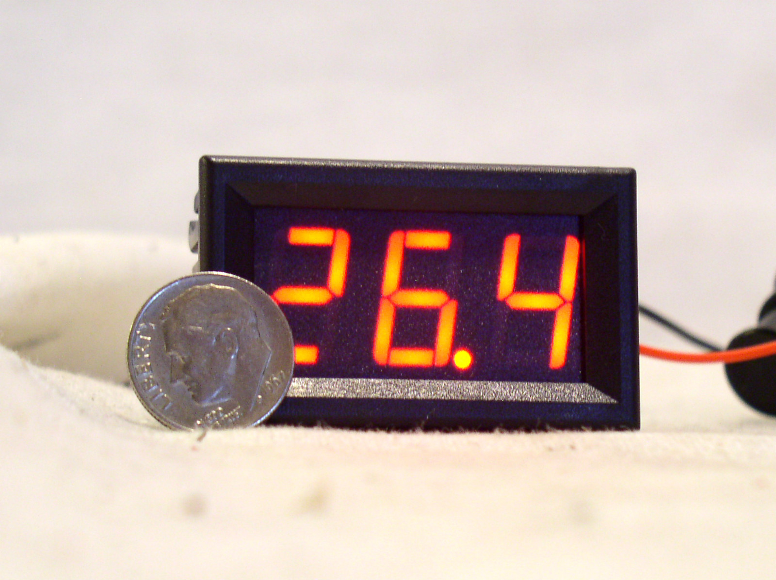 RED LED 3 DIGIT 2 WIRE AUTOMOTIVE VOLTMETER 3-30V CAR RV DC VOLT PANEL METER USA