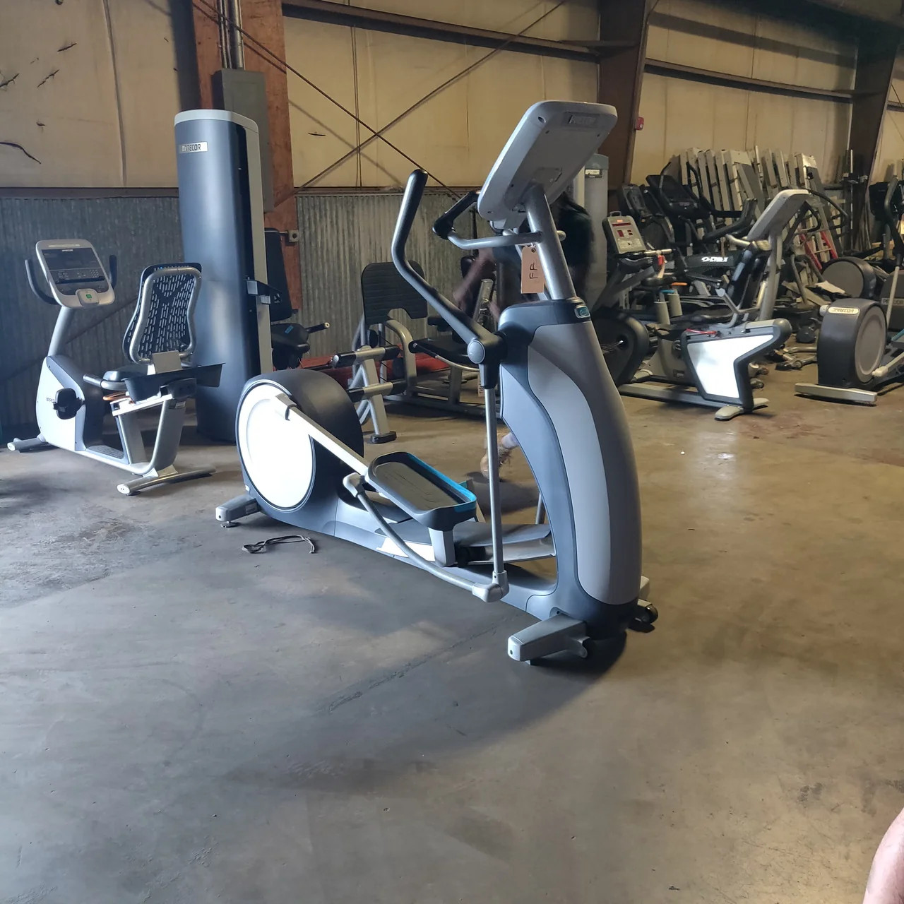 Precor EFX 835 Elliptical w/Converging Crossramp p30 Console