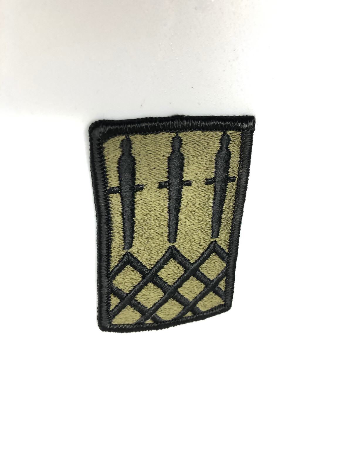 115th Artillery Brigade (old) Subdued U.S. Army Shoulder Patch Insignia