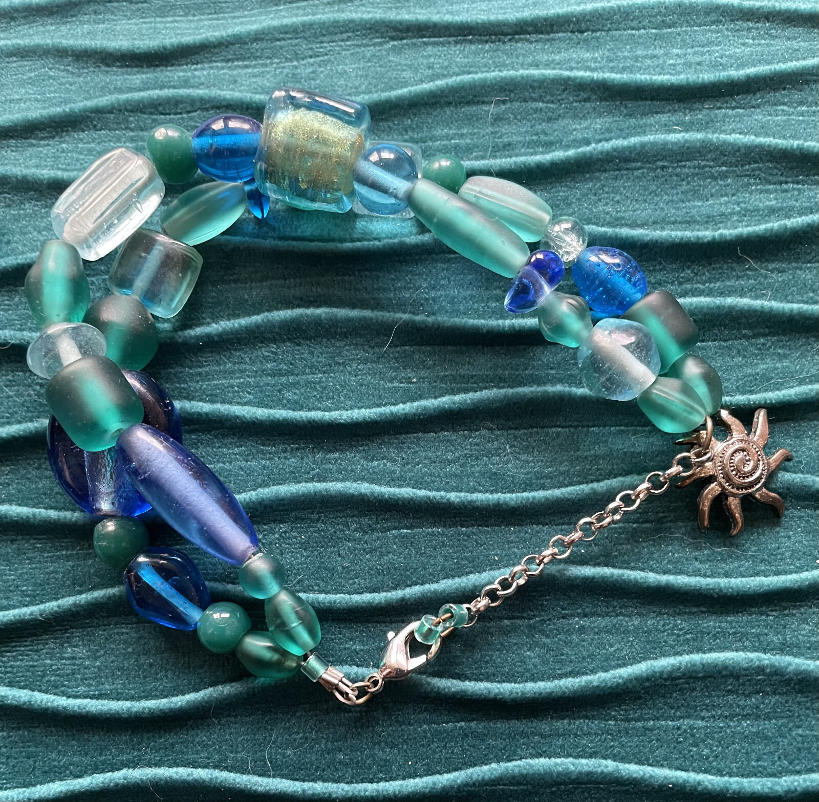 Bracelet Iridescent Artisan Made, Double strand, Chain extension, blue/aqua, New