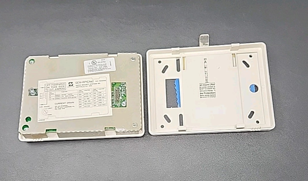 Napco Gemini GEM-RP1CAe2 Security System Keypad Alarm Panel Control