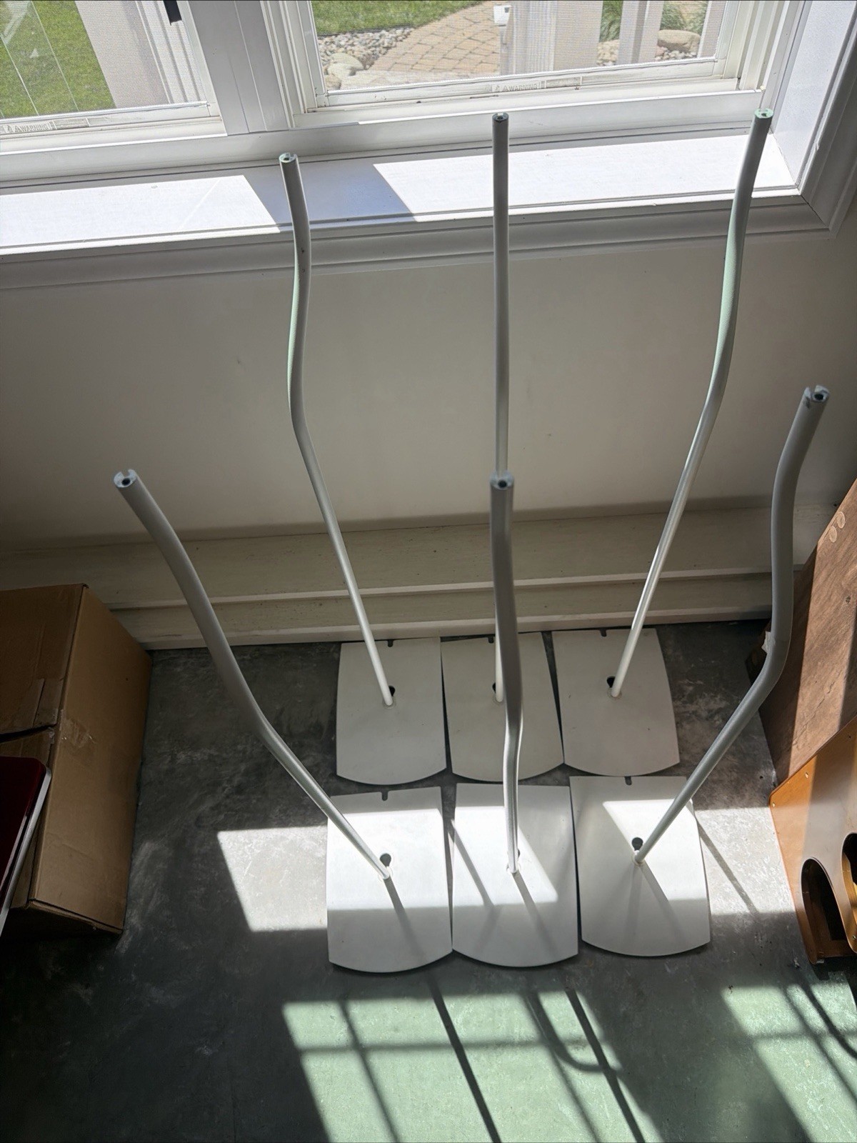 Bose UFS-20 II Universal Floor Stands- White   6 Total - No Hardware