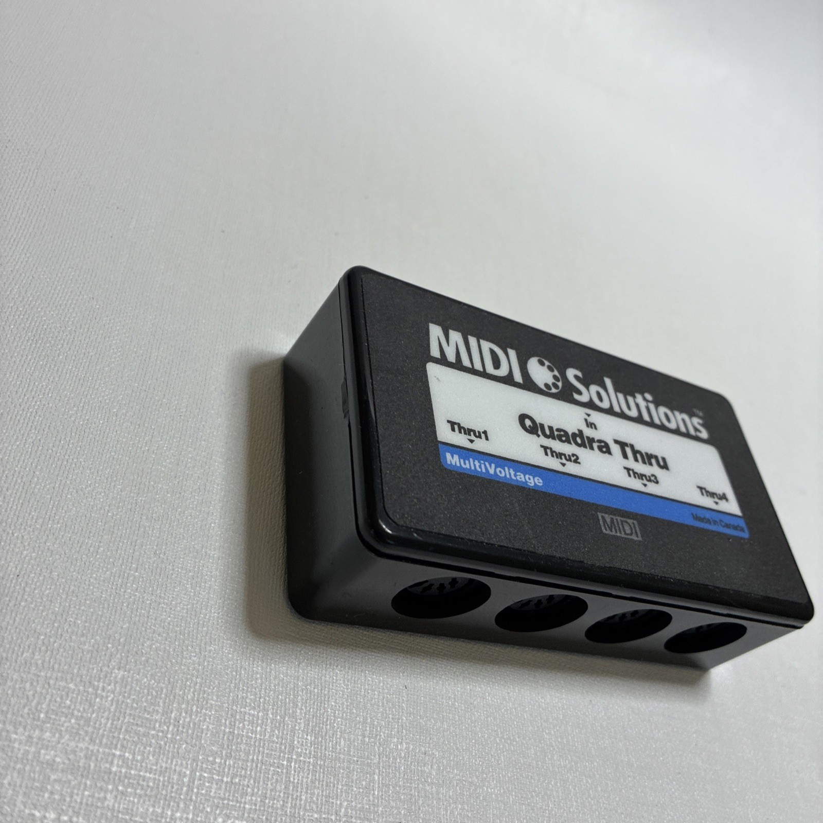 MIDI Solutions QUADRA THRU 4-output Active MIDI Thru Box
