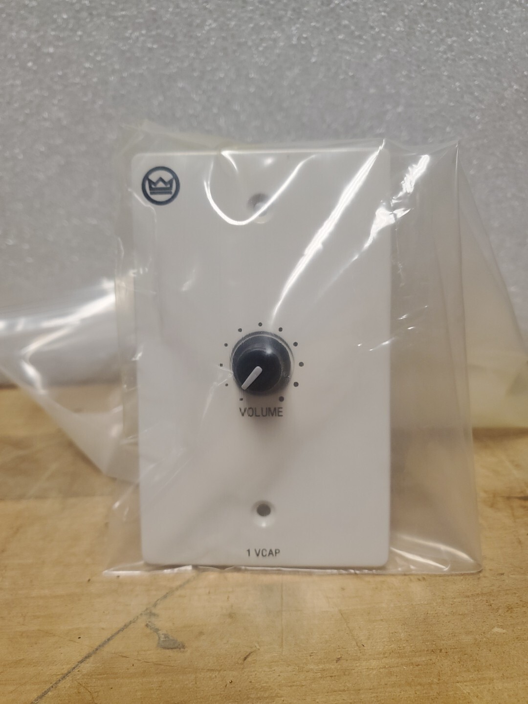 CROWN AUDIO 1 VCAP