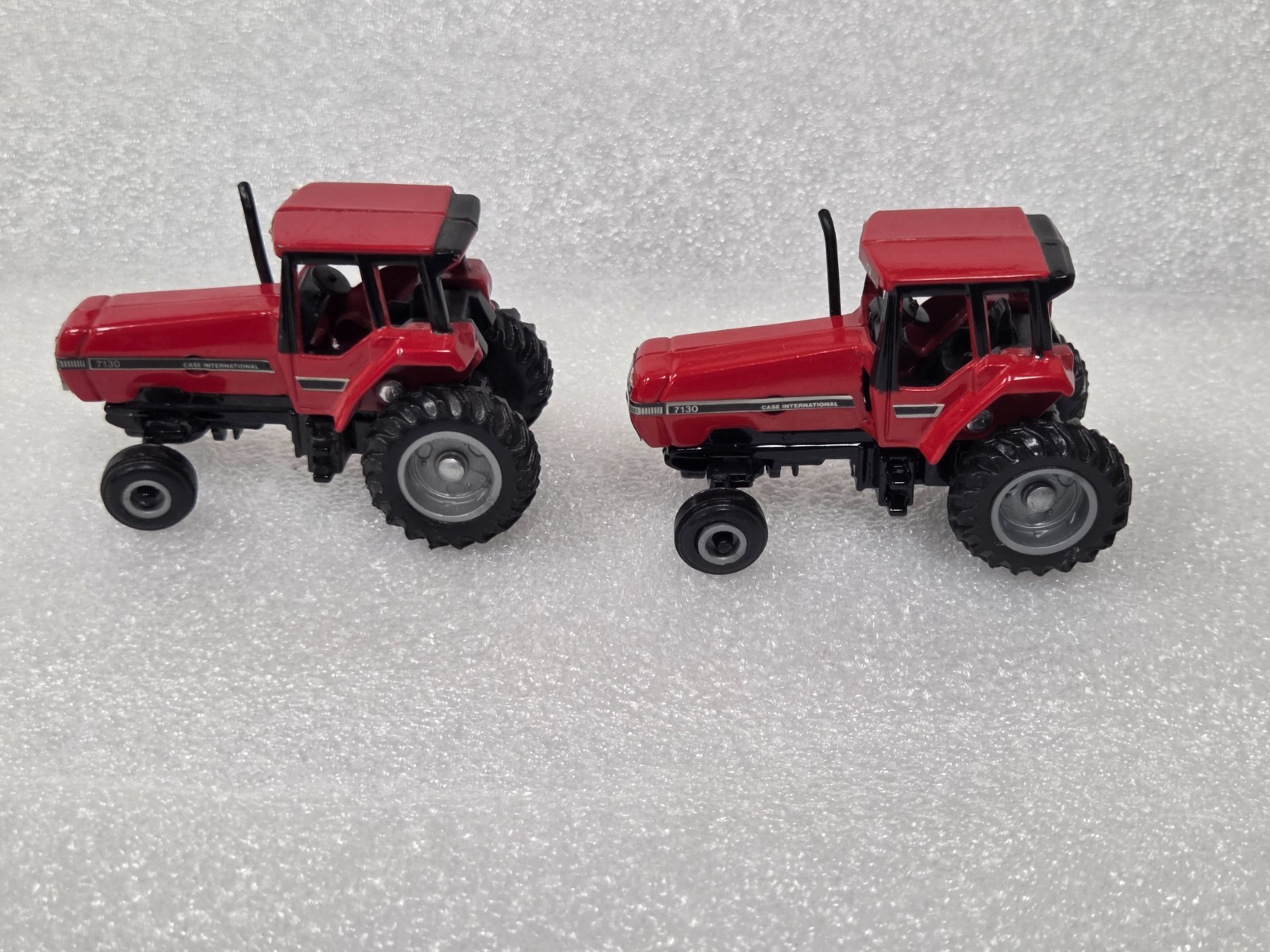 Ertl 1/64 Case International 7130 Tractor Pair